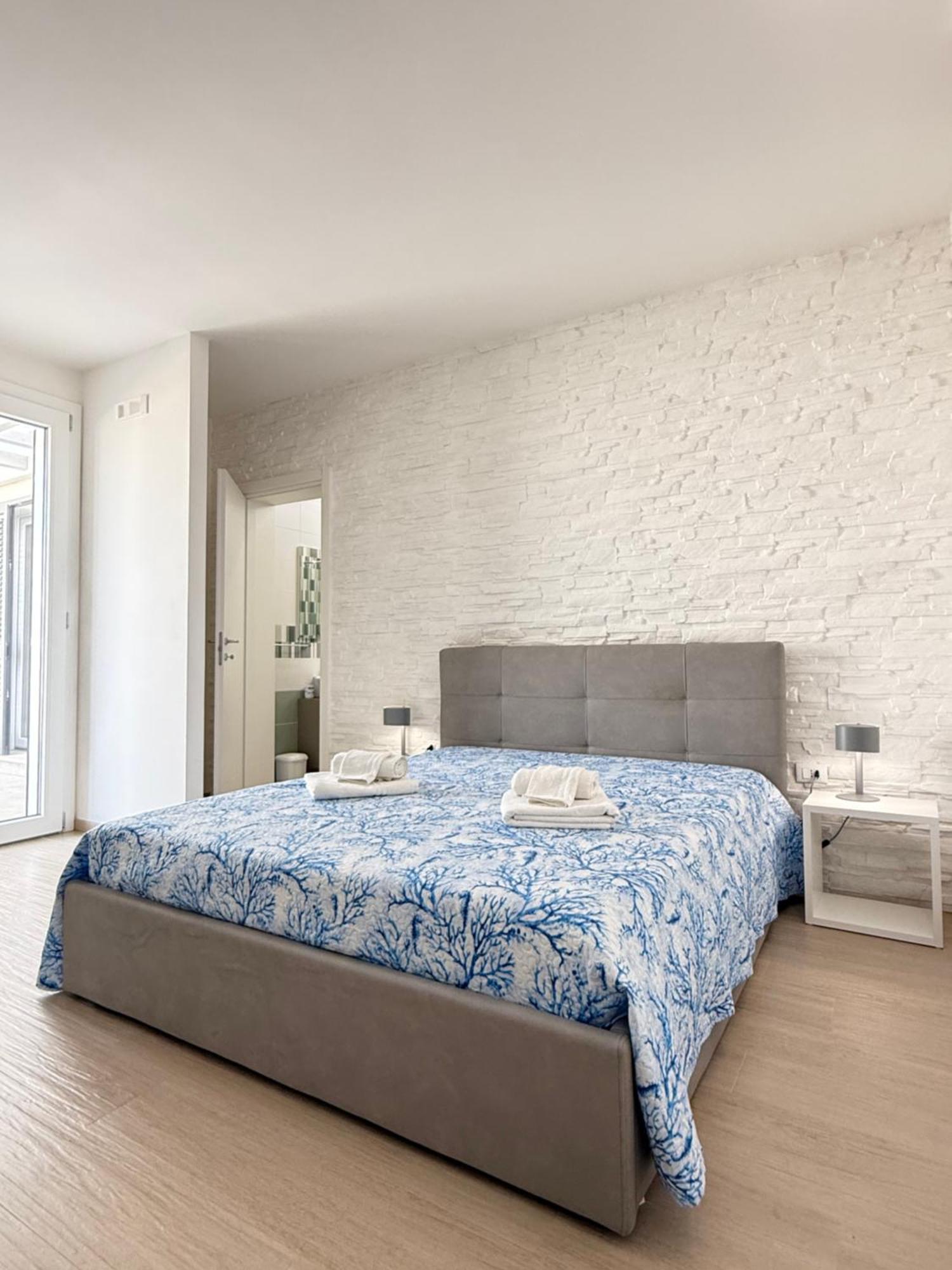 B&B Bianco Mediterraneo Torre Ovo Kültér fotó